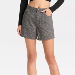NWT Wild Fable Mid Rise Cut Off Leopard Shorts size 17